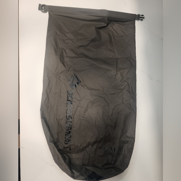 Sea to Summit Lightweight Dry Bag 20L Beluga Grey - Picture 6 of 6